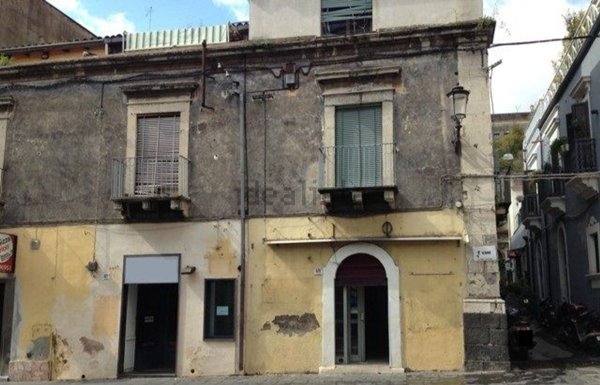 locale commerciale in vendita a Catania in zona Centro Storico