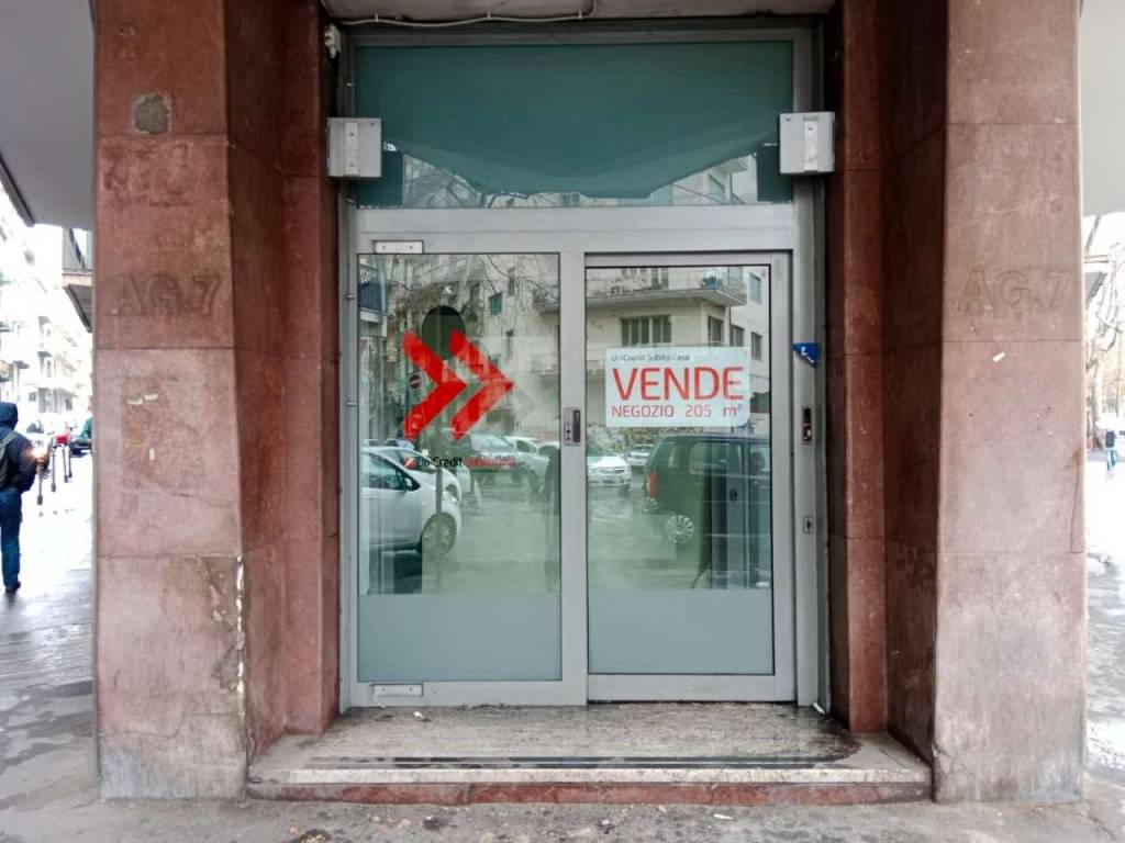 negozio in vendita a Catania