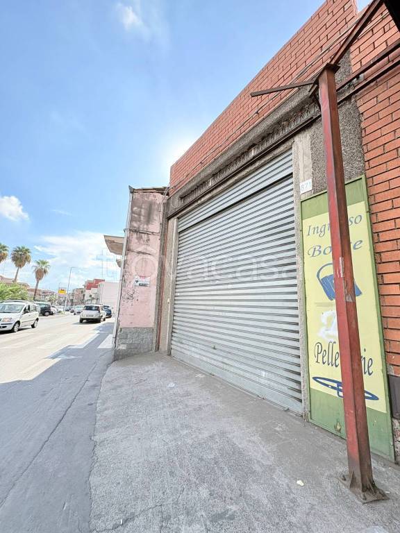 locale commerciale in vendita a Catania in zona Nesima