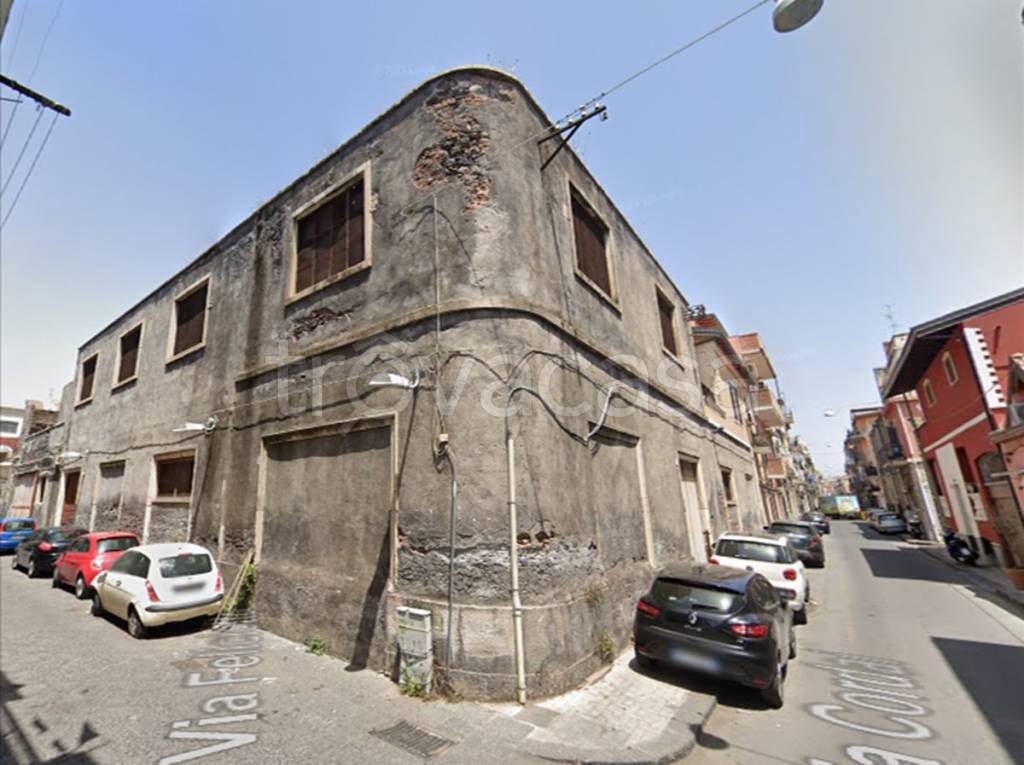 locale commerciale in vendita a Catania