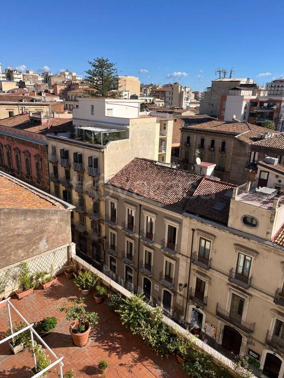 appartamento in vendita a Catania in zona Centro Storico