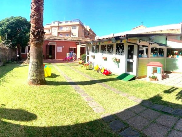 pentavano in vendita a Catania in zona Picanello