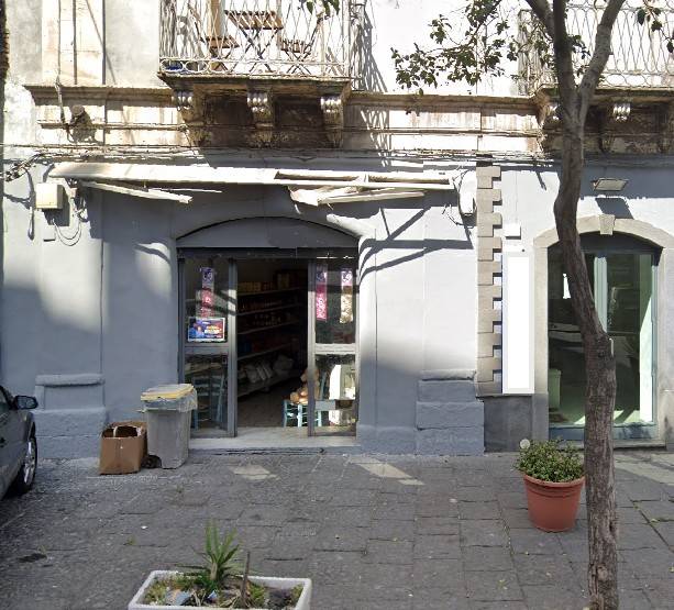 negozio in vendita a Catania in zona Centro Storico