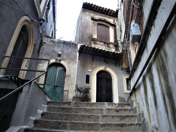 appartamento in vendita a Catania in zona Centro Storico