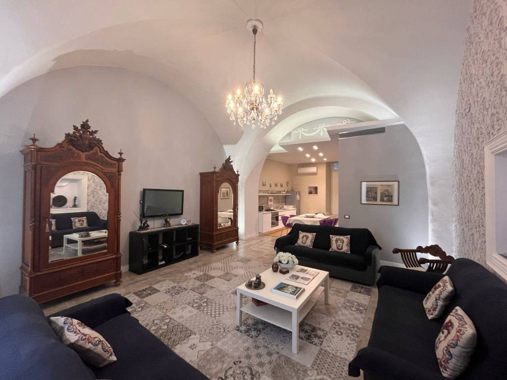 appartamento in vendita a Catania in zona Centro Storico