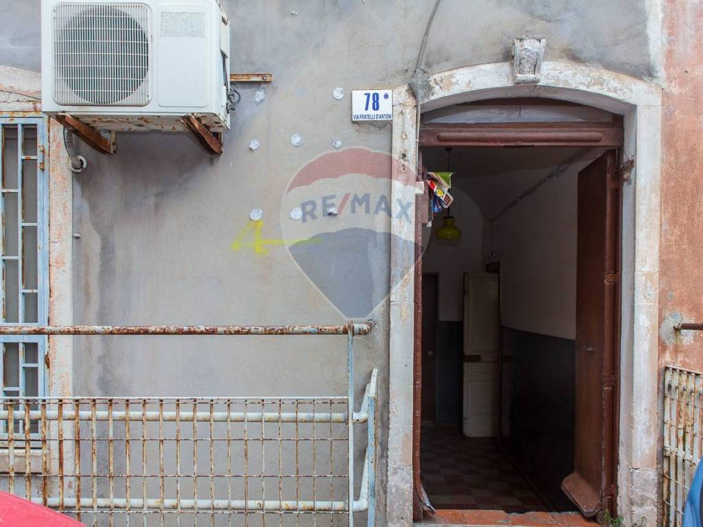 casa indipendente in vendita a Catania in zona Centro Storico