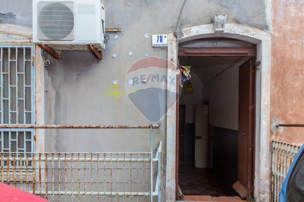 casa indipendente in vendita a Catania in zona Centro Storico