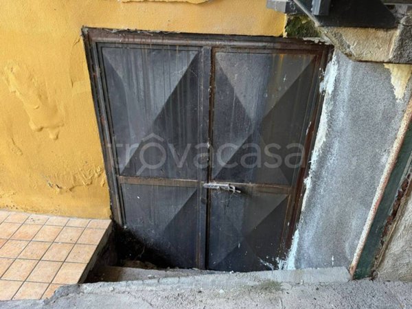 locale commerciale in vendita a Catania