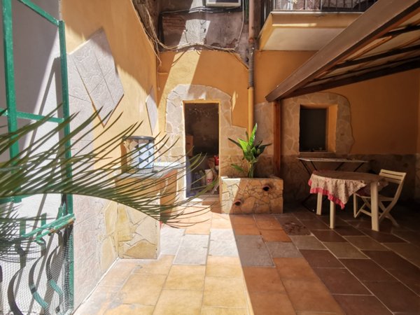 appartamento in vendita a Catania in zona Centro Storico