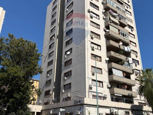 appartamento in vendita a Catania in zona Villaggio Sant'Agata