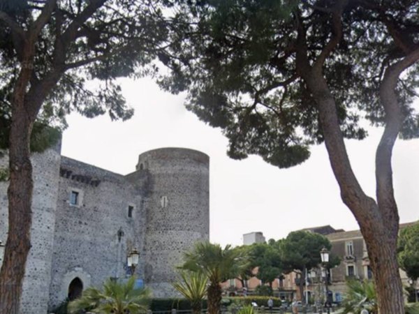 appartamento in vendita a Catania in zona Centro Storico