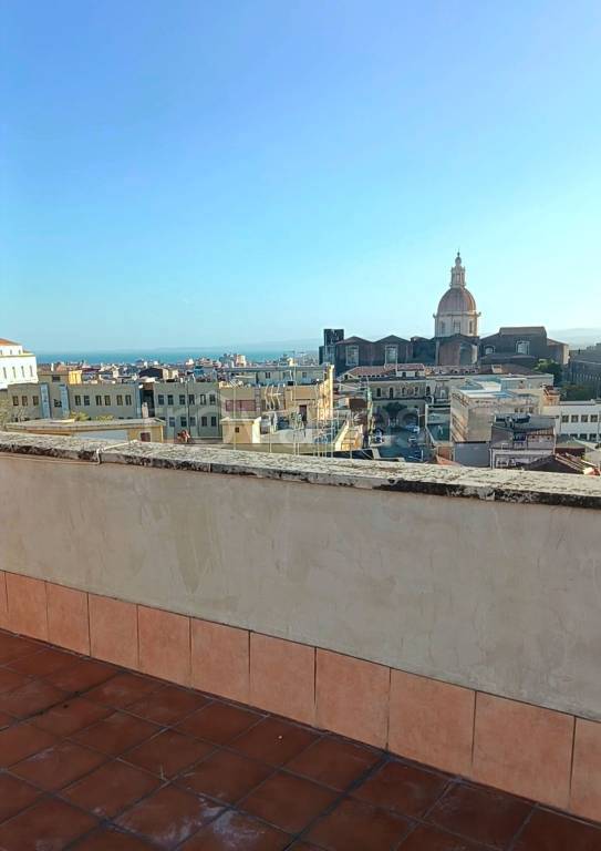 appartamento in vendita a Catania in zona Centro Storico
