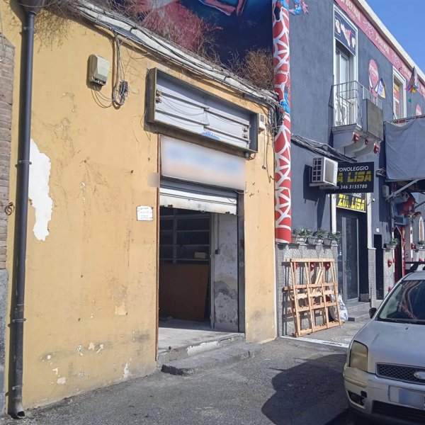negozio in vendita a Catania in zona Zia Lisa