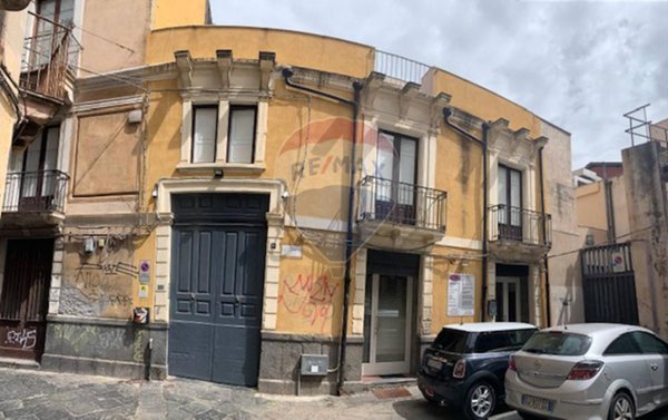 casa indipendente in vendita a Catania in zona Centro Storico