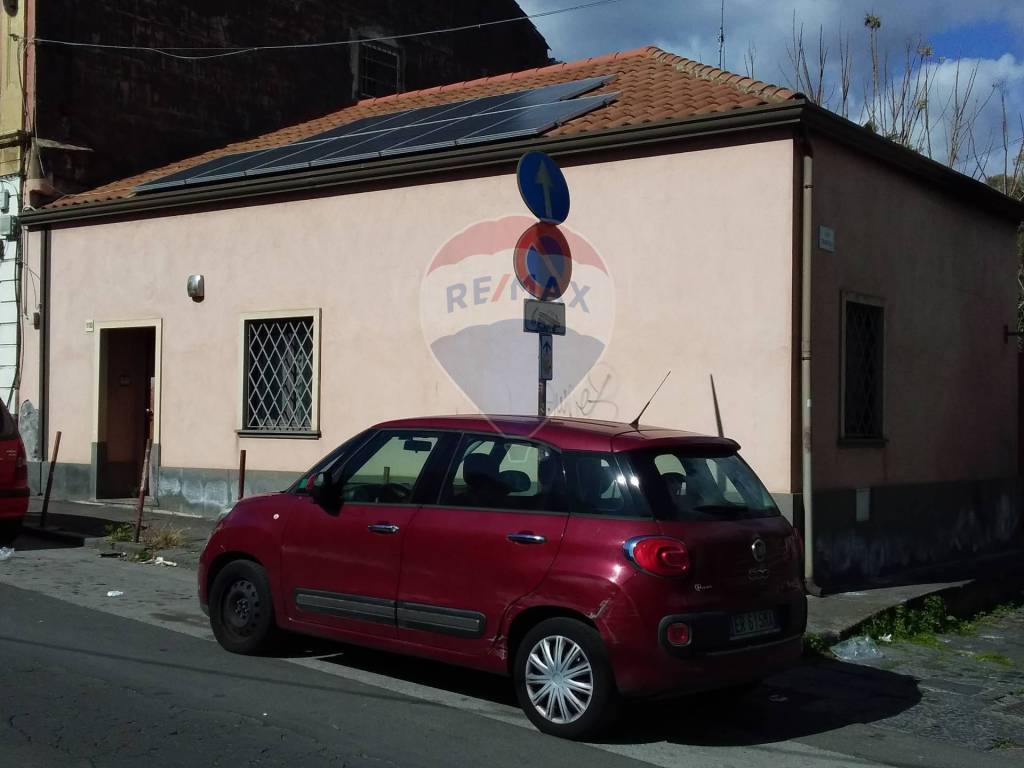 casa indipendente in vendita a Catania in zona Cibali
