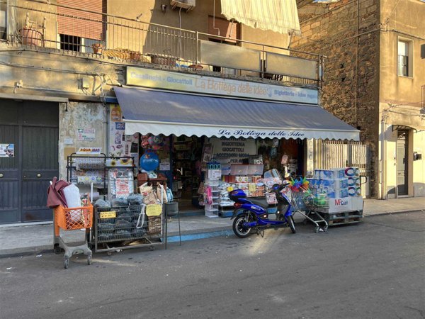negozio in vendita a Catania in zona Picanello