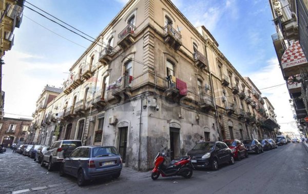 negozio in vendita a Catania in zona Centro Storico