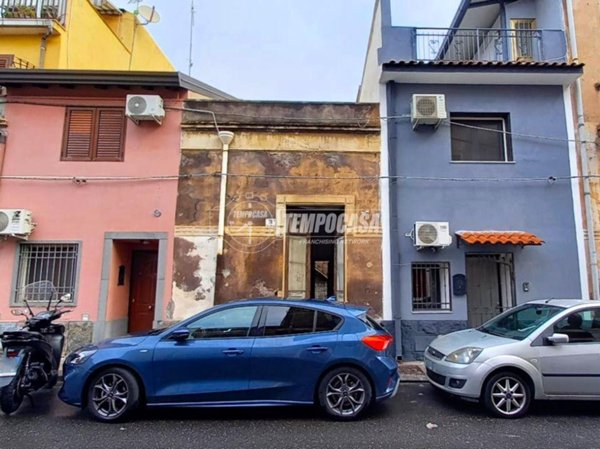 appartamento in vendita a Catania in zona Picanello
