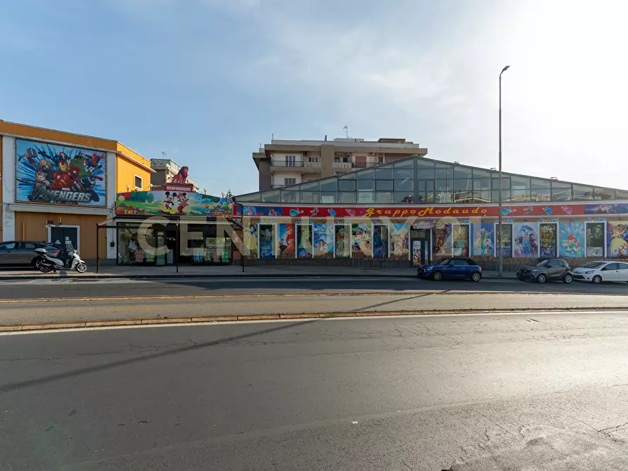 locale commerciale in vendita a Catania