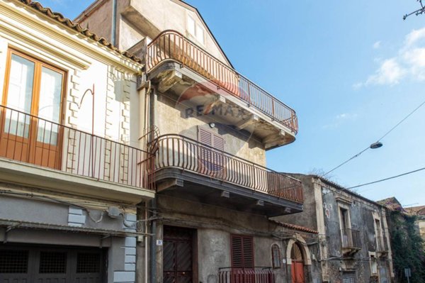 casa indipendente in vendita a Catania in zona Centro Storico