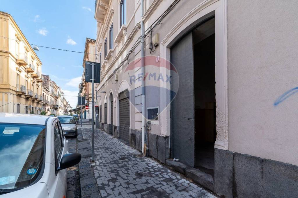 locale commerciale in vendita a Catania in zona Centro Storico