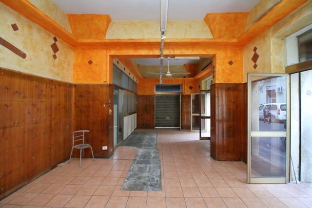 negozio in vendita a Catania in zona Picanello