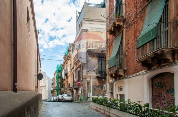 appartamento in vendita a Catania in zona Centro Storico