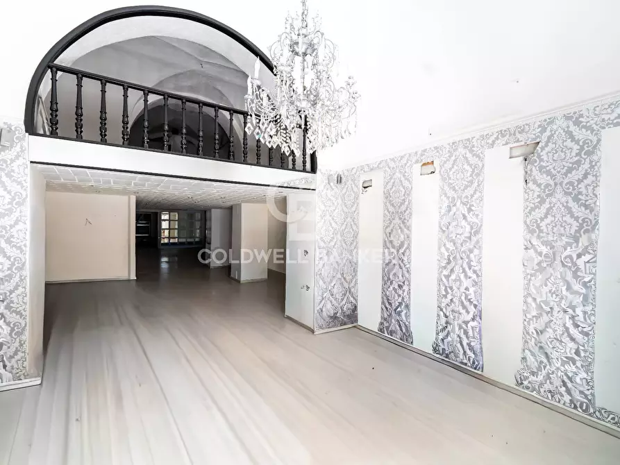 locale commerciale in vendita a Catania