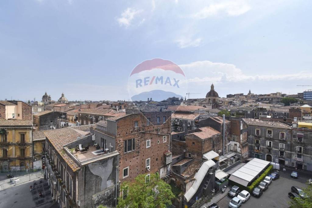 negozio in vendita a Catania in zona Centro Storico