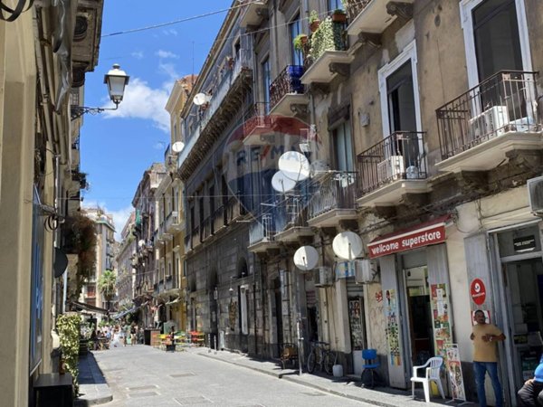 negozio in vendita a Catania in zona Centro Storico