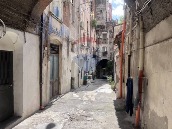 casa indipendente in vendita a Catania in zona Centro Storico