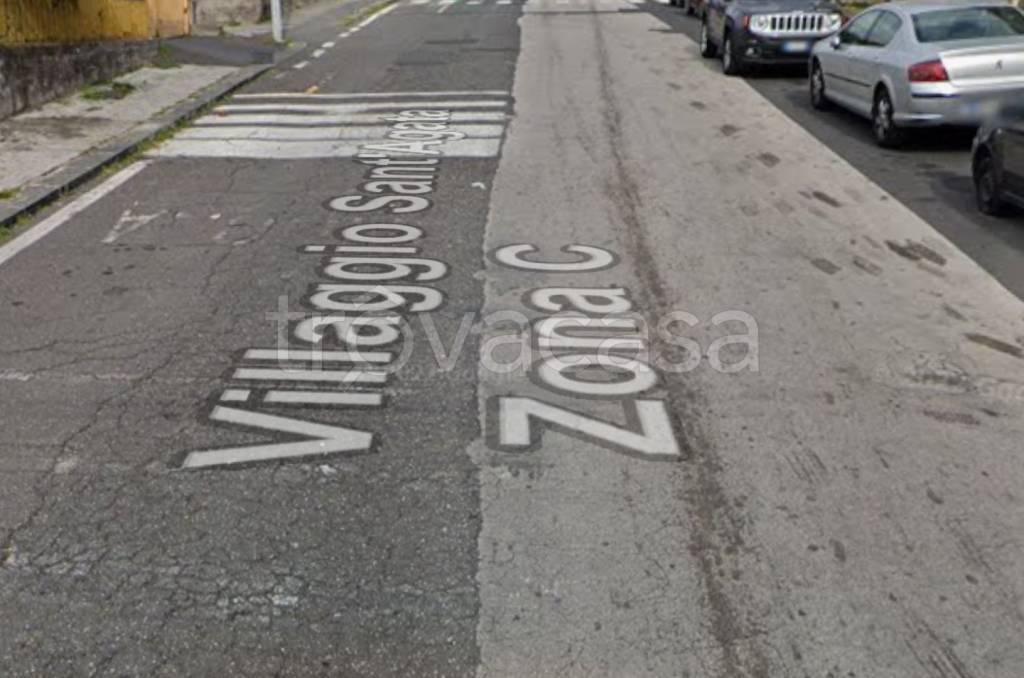 appartamento in vendita a Catania in zona Villaggio Sant'Agata