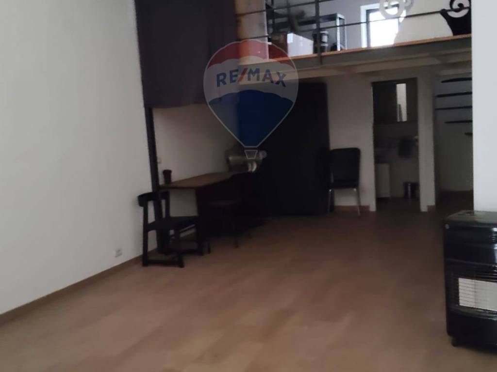 locale commerciale in vendita a Catania