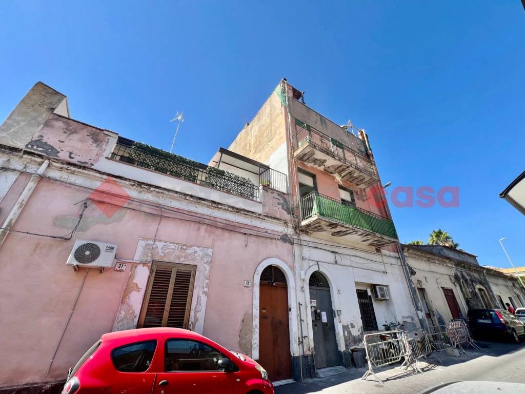 appartamento in vendita a Catania in zona Picanello