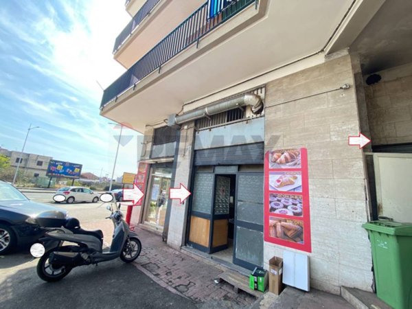negozio in vendita a Catania in zona Ognina