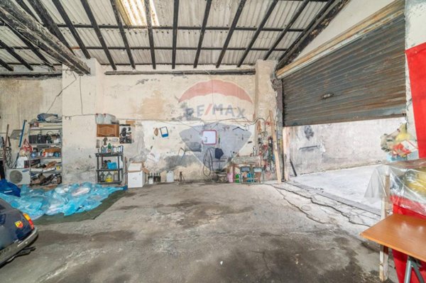 locale di sgombero in vendita a Catania in zona Picanello