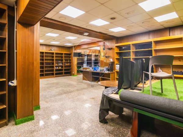 locale commerciale in vendita a Catania in zona Canalicchio