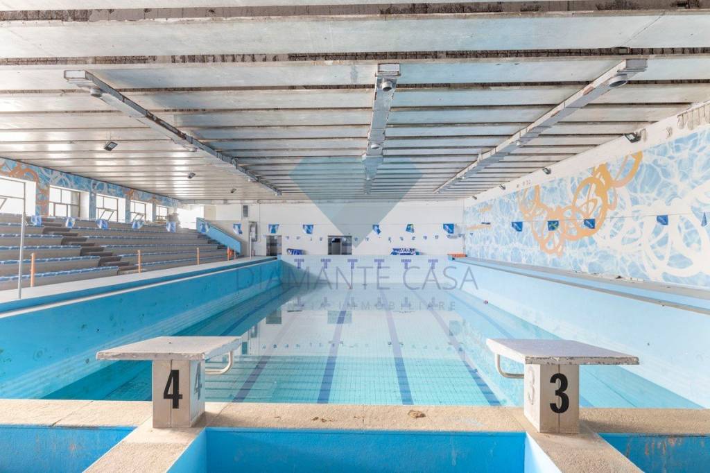 negozio in vendita a Catania in zona Canalicchio