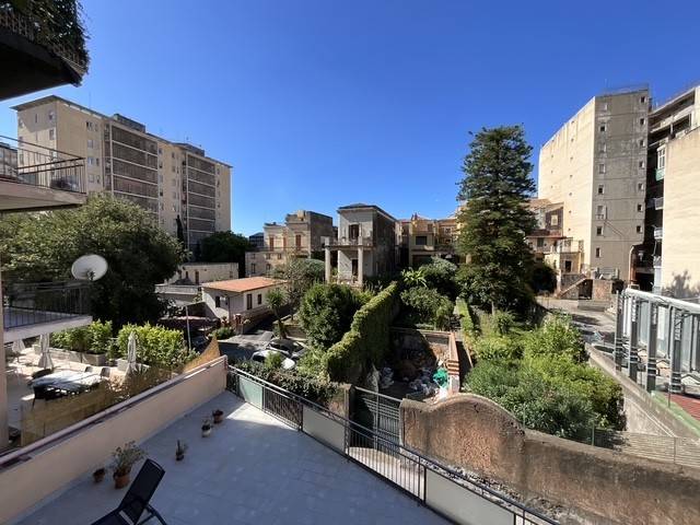 casa indipendente in vendita a Catania in zona Centro Storico