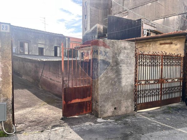casa indipendente in vendita a Catania in zona Centro Storico