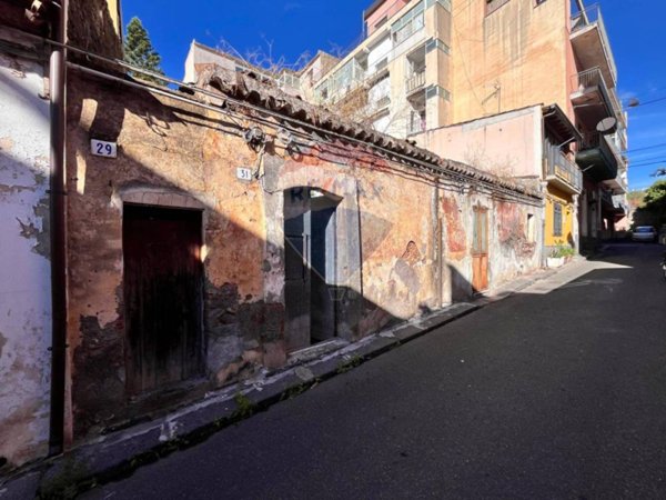 casa indipendente in vendita a Catania