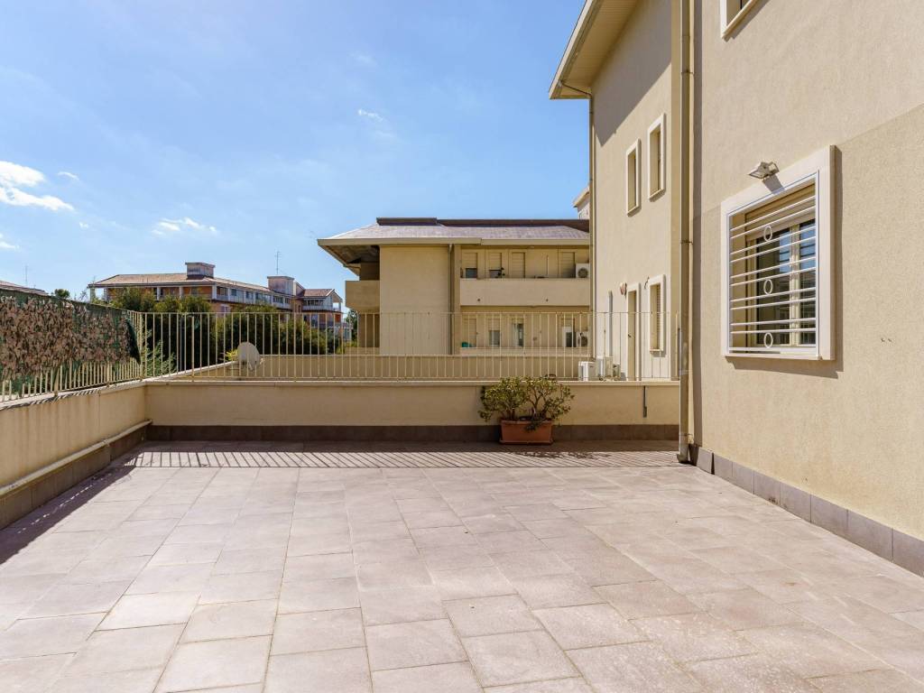 appartamento in vendita a Catania in zona Ognina