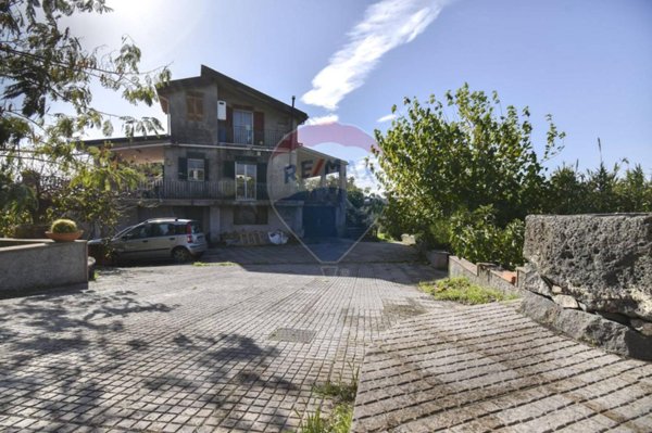 casa indipendente in vendita a Catania in zona Trappeto