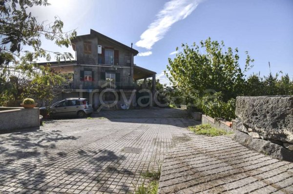 casa indipendente in vendita a Catania in zona Trappeto