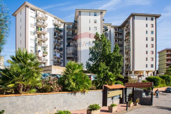 appartamento in vendita a Catania in zona Villaggio Sant'Agata