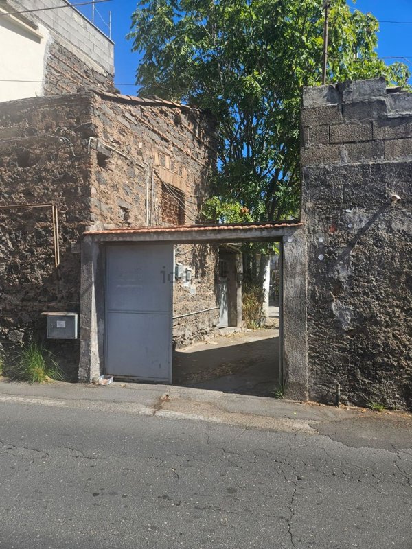 appartamento in vendita a Catania in zona Cibali