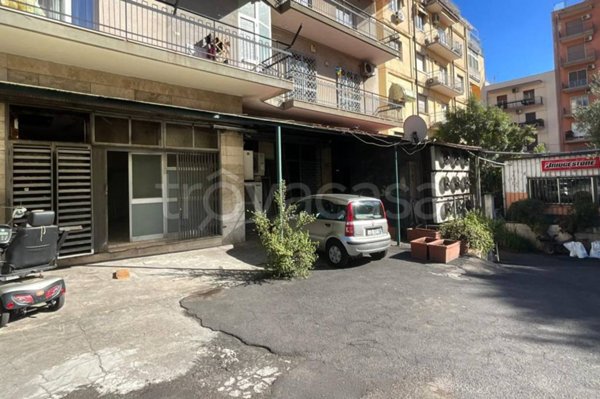 negozio in vendita a Catania