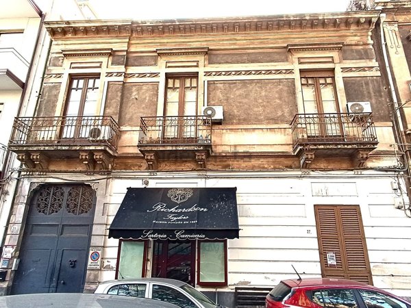 casa indipendente in vendita a Catania in zona Centro Storico