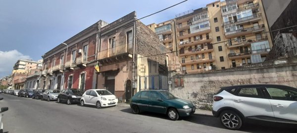 appartamento in vendita a Catania in zona Picanello