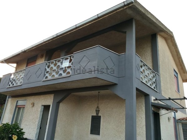 casa indipendente in vendita a Catania